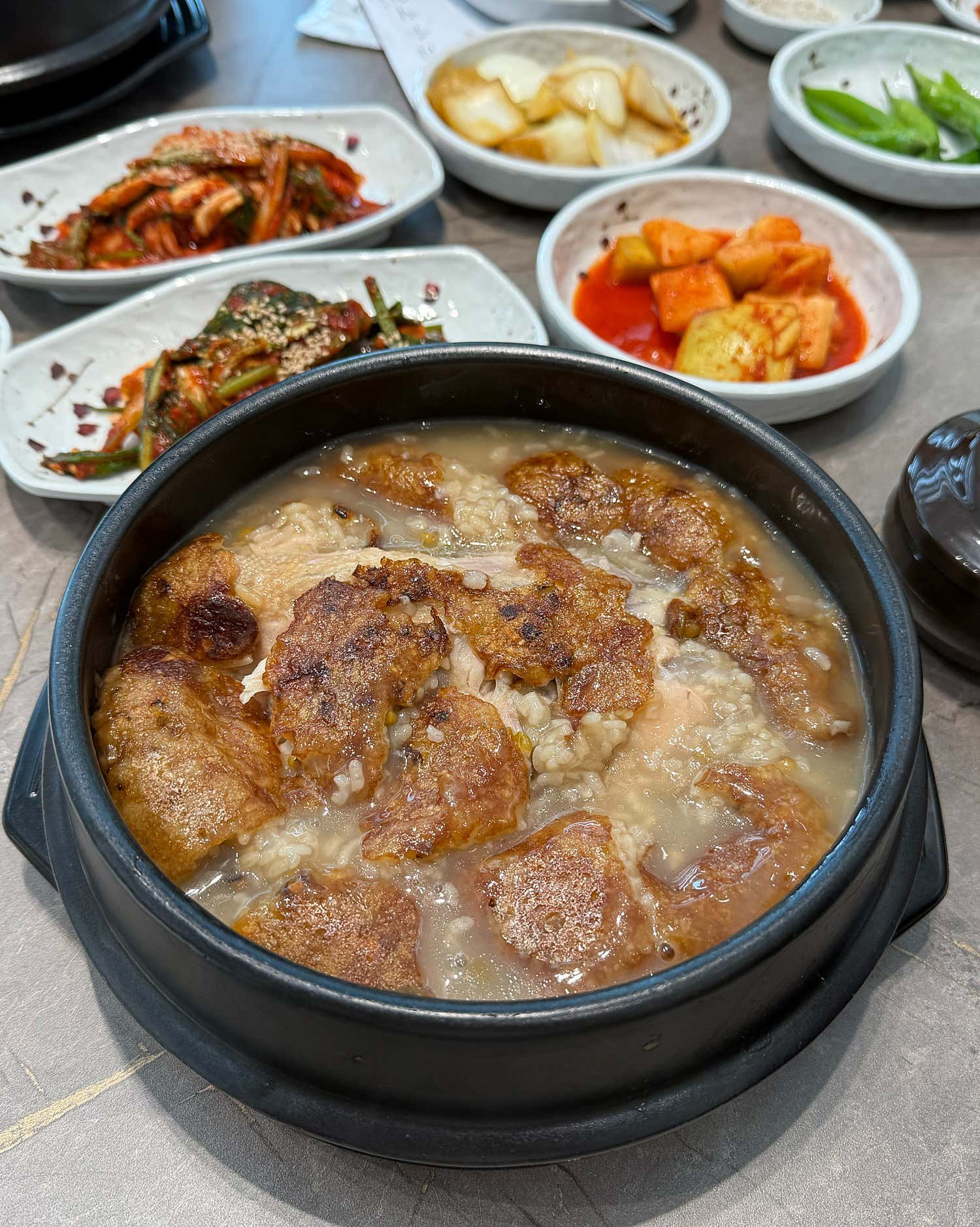 담빛누룽지삼계탕 한방오리백숙