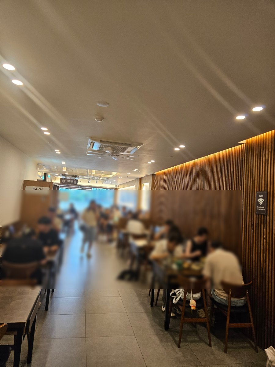 소길국수 공간