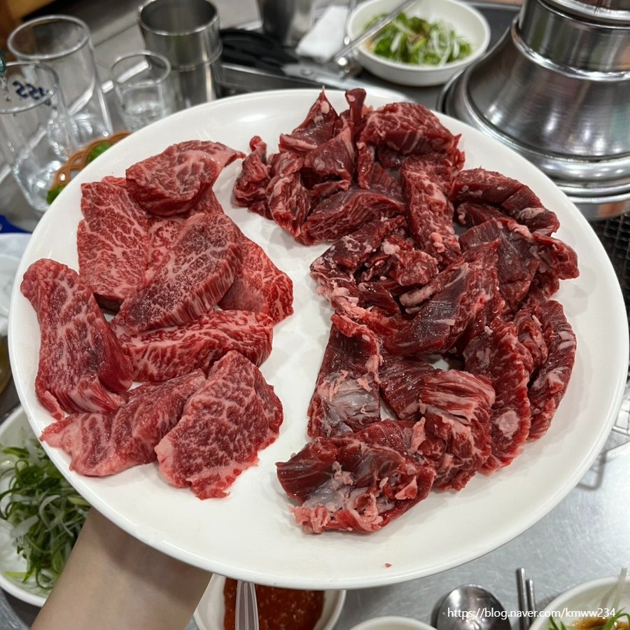 경기전중앙숯불 공간